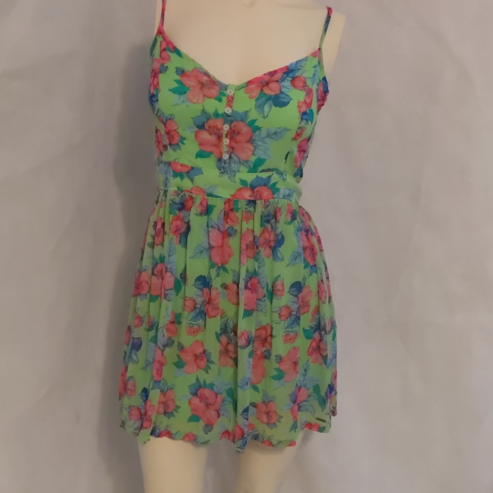 🌻HOLISTER lime floral printed dress🌸🌺